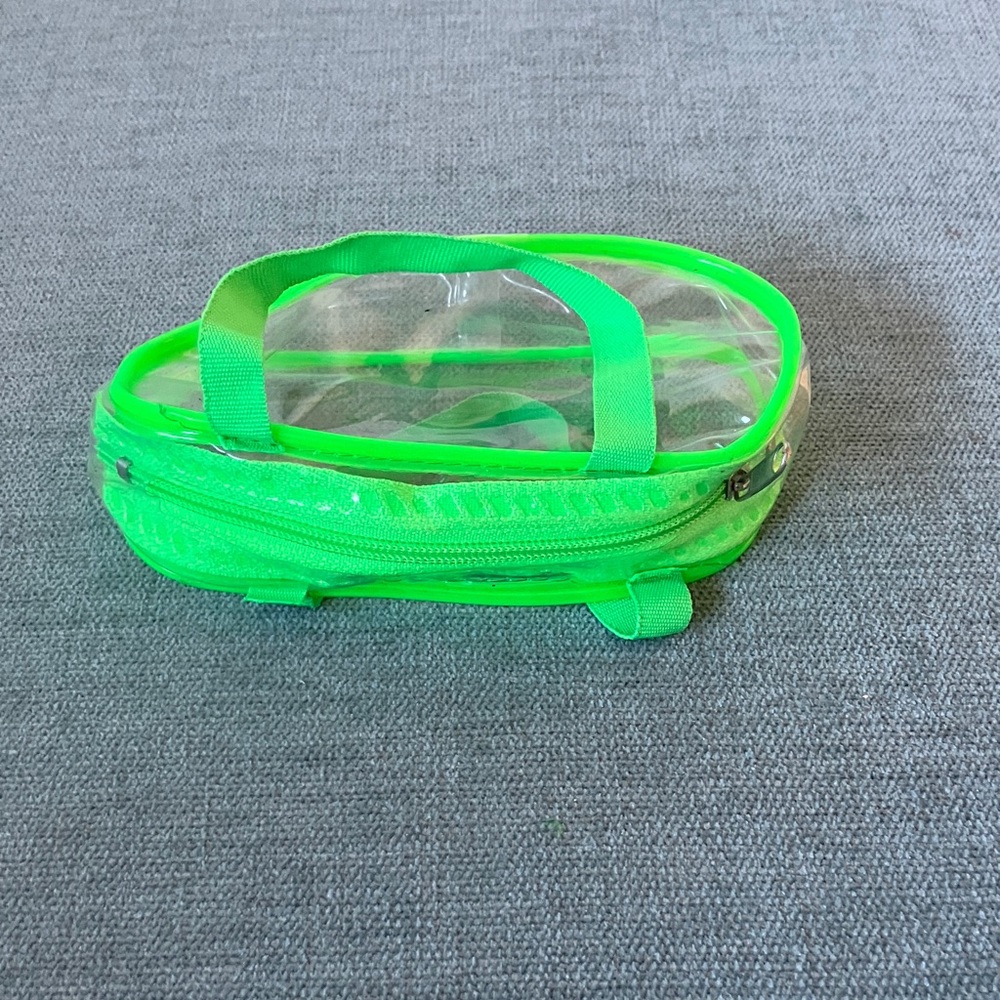 Small Plastic Container with Handles - Picture 3 of 3